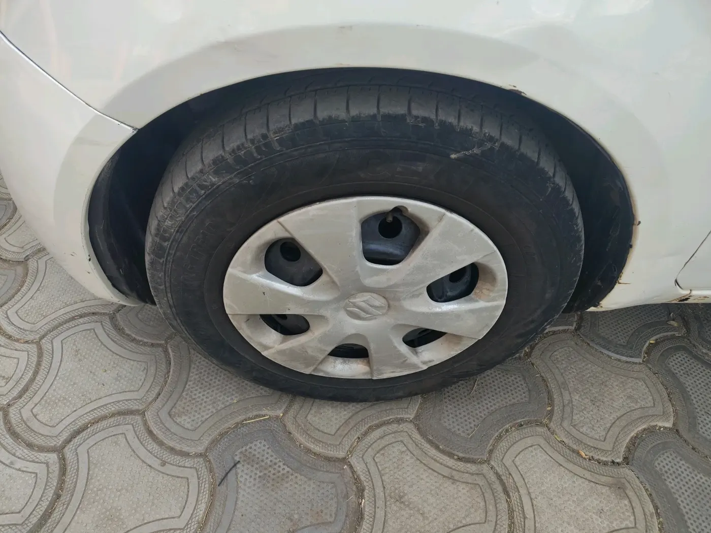 2011 Maruti Ritz VDI, Diesel, Manual, 1,52,000 km, tyre