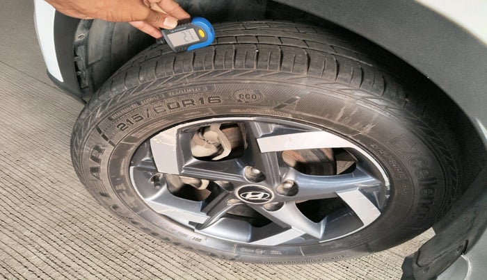 2019 Hyundai VENUE SX(O) 1.4 CRDI, Diesel, Manual, 1,01,905 km, tyre