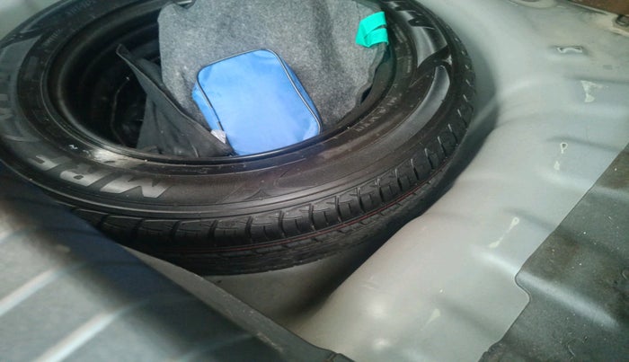 2019 Hyundai Elite i20 ASTA 1.2 (O), Petrol, Manual, 43,717 km, tyre