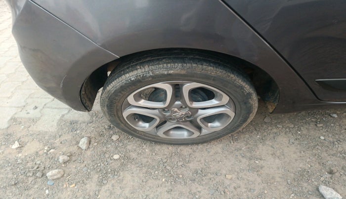 2019 Hyundai Elite i20 ASTA 1.2 (O), Petrol, Manual, 43,717 km, tyre