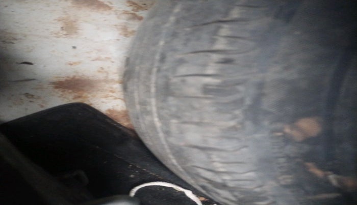 2022 Maruti Dzire VXI CNG, Petrol, Manual, 72,778 km, tyre