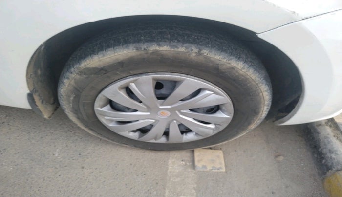 2022 Maruti Dzire VXI CNG, Petrol, Manual, 72,778 km, tyre