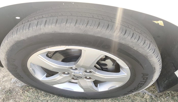 2022 Mahindra Scorpio S9, Diesel, Manual, 35,033 km, tyre