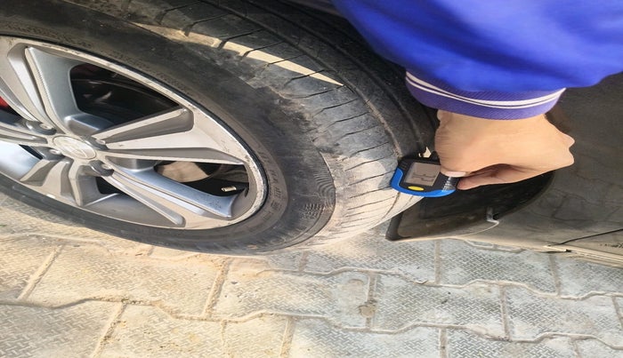 2017 Hyundai Verna 1.6 SX (O) CRDI MT, Diesel, Manual, 66,066 km, tyre