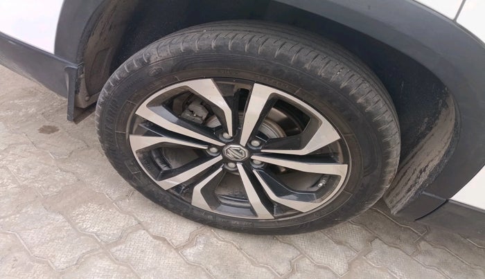 2024 MG HECTOR SHARP PRO 2.0 TURBO DIESEL, Diesel, Manual, 42,788 km, tyre