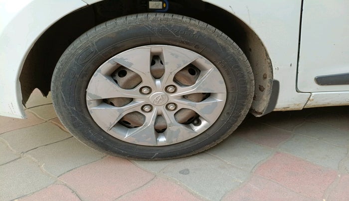 2014 Hyundai Xcent S 1.1 CRDI, Diesel, Manual, 1,51,069 km, tyre