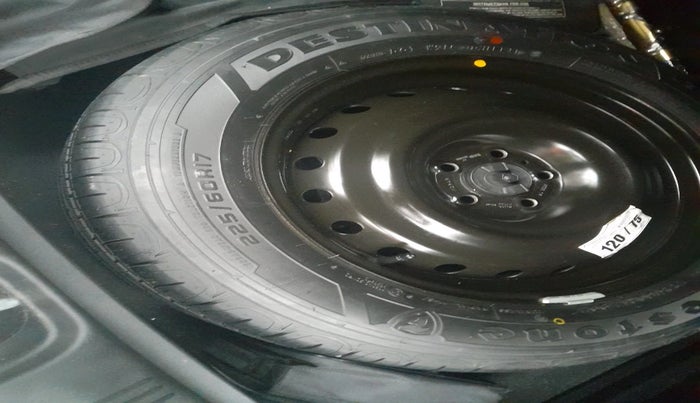 2021 Jeep Compass MODEL S (O) 2.0 DIESEL, Diesel, Manual, 62,556 km, tyre