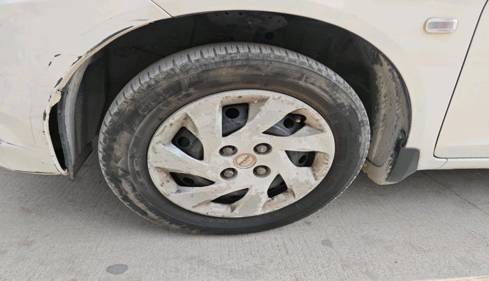 2013 Honda Amaze 1.2L I-VTEC S, Petrol, Manual, 61,185 km, tyre