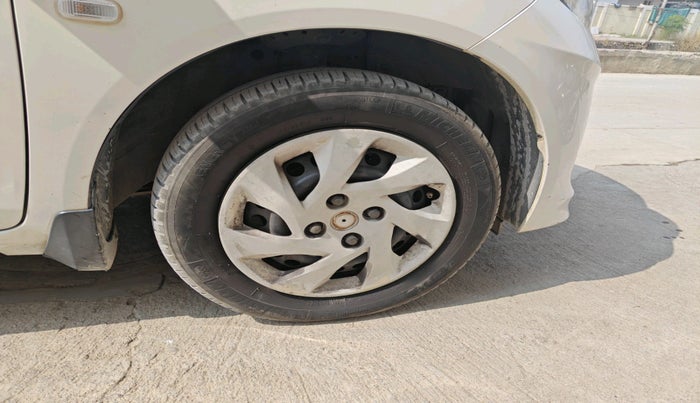 2013 Honda Amaze 1.2L I-VTEC S, Petrol, Manual, 61,185 km, tyre