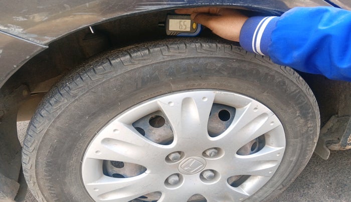 2015 Honda Amaze 1.2L I-VTEC S, Petrol, Manual, 1,06,862 km, tyre