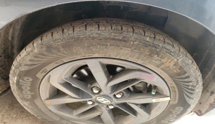 2022 Hyundai GRAND I10 NIOS SPORTZ 1.2 KAPPA VTVT CNG, Petrol, Manual, 39,096 km, tyre