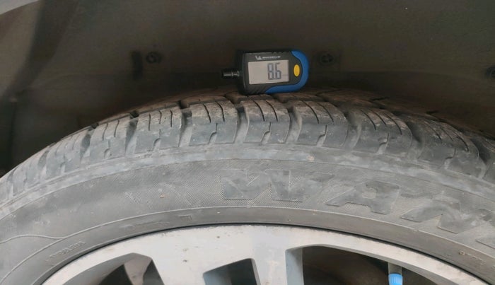 2018 Tata Hexa XTA 4X2 7 STR, Diesel, Automatic, 79,469 km, tyre