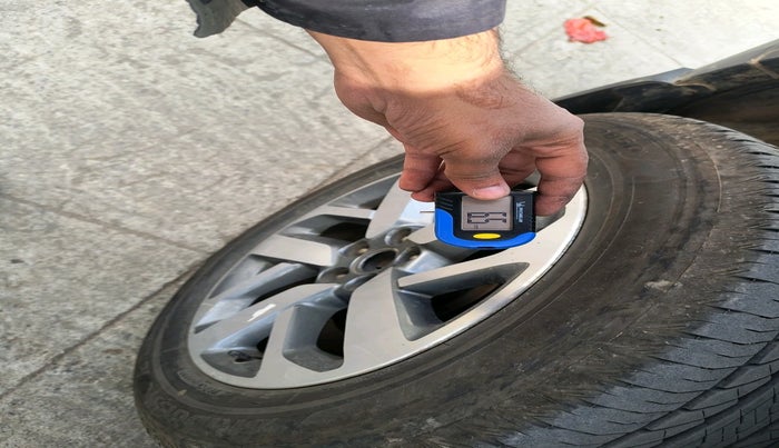 2021 Tata Safari XZA PLUS, Diesel, Automatic, 1,23,466 km, tyre