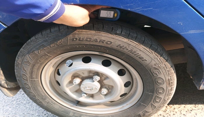 2013 Hyundai Eon ERA +, Petrol, Manual, 52,254 km, tyre