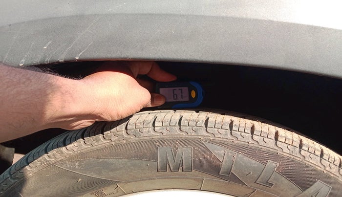 2016 Renault Kwid RXL, Petrol, Manual, 61,032 km, tyre