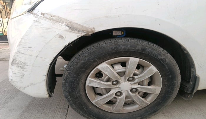 2015 Hyundai Eon ERA +, Petrol, Manual, 66,091 km, tyre