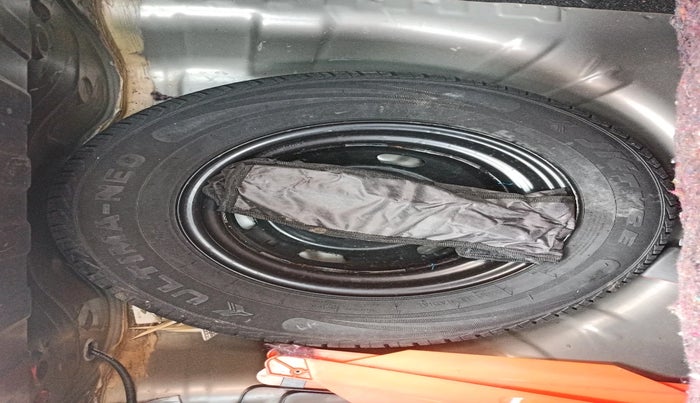 2017 Datsun Redi Go GOLD LIMITED EDITION, Petrol, Manual, 15,399 km, tyre