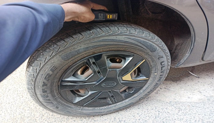 2017 Datsun Redi Go GOLD LIMITED EDITION, Petrol, Manual, 15,399 km, tyre