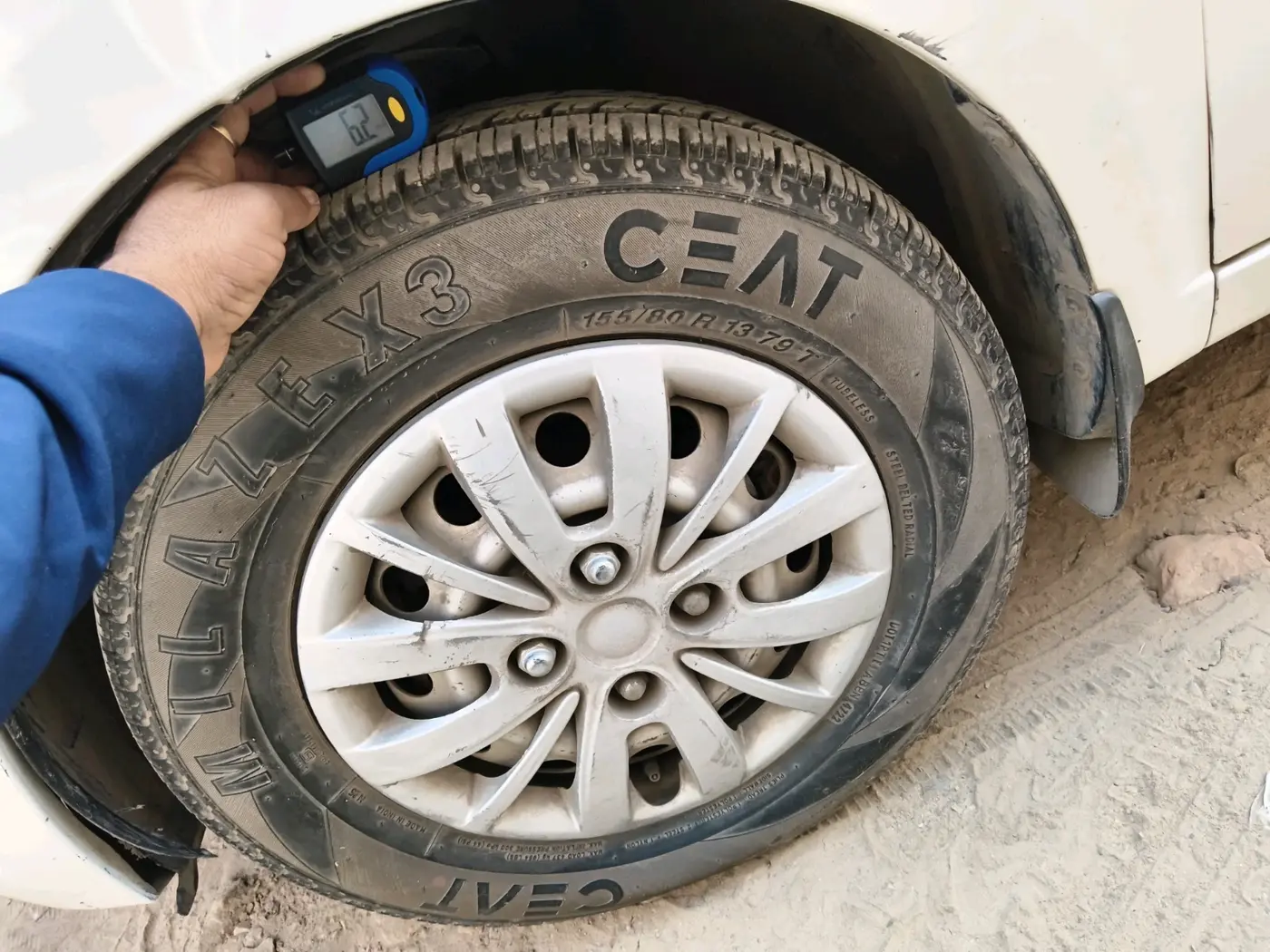 2014 Hyundai i10 MAGNA 1.1, CNG, Manual, 82,310 km, tyre