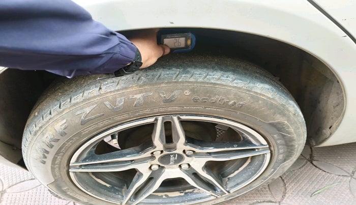 2017 Maruti Swift VDI, Diesel, Manual, 1,85,730 km, tyre