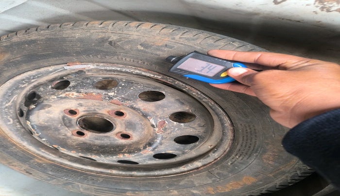 2013 Hyundai i10 MAGNA 1.1, Petrol, Manual, 85,613 km, tyre