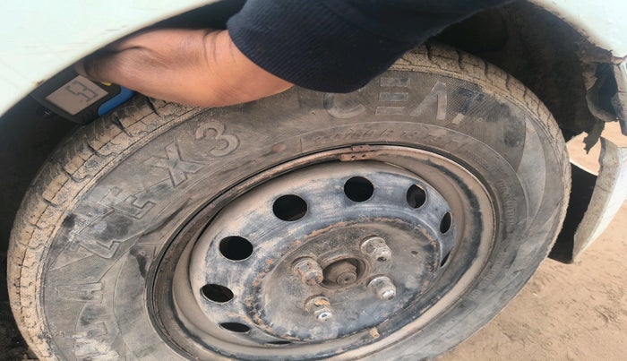 2013 Hyundai i10 MAGNA 1.1, Petrol, Manual, 85,613 km, tyre