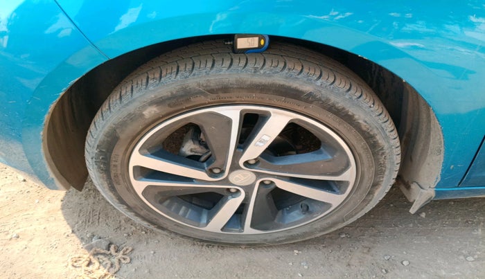 2021 Tata ALTROZ XZ PETROL, Petrol, Manual, 17,991 km, tyre