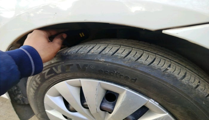 2014 Toyota Etios G, Petrol, Manual, 1,05,611 km, tyre