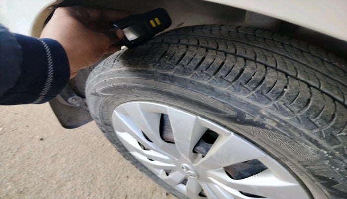 2014 Toyota Etios G, Petrol, Manual, 1,05,611 km, tyre