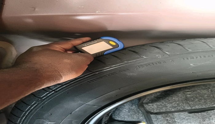 2024 KIA SONET HTK (O) 1.2 Petrol MT, Petrol, Manual, 13,733 km, tyre