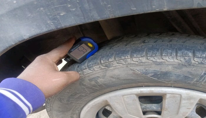 2015 Renault Kwid RXL, Petrol, Manual, 55,201 km, tyre