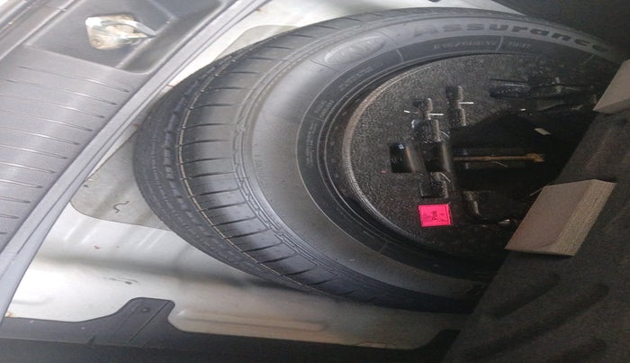 2017 Hyundai Creta SX PLUS AT 1.6 PETROL, Petrol, Automatic, 1,09,844 km, tyre