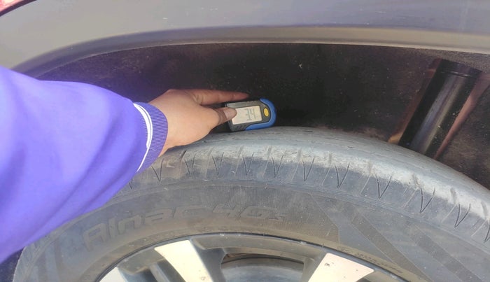 2017 Maruti Vitara Brezza VDI (O), Diesel, Manual, 1,23,738 km, tyre