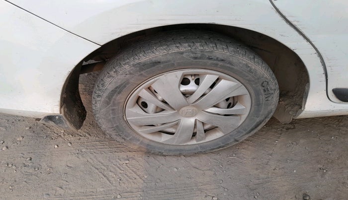 2021 Honda Amaze 1.2L I-VTEC E, Petrol, Manual, 1,12,546 km, tyre