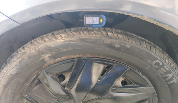 2012 Ford Figo ZXI 1.4 DIESEL, Diesel, Manual, 98,466 km, tyre