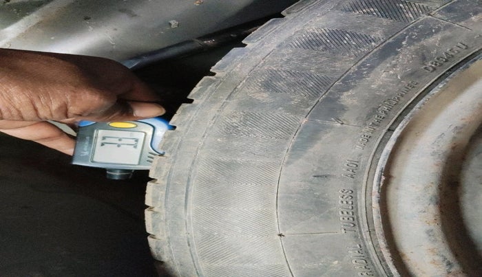 2012 Ford Figo ZXI 1.4 DIESEL, Diesel, Manual, 98,466 km, tyre