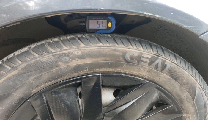 2012 Ford Figo ZXI 1.4 DIESEL, Diesel, Manual, 98,466 km, tyre