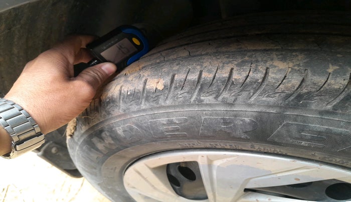 2020 Hyundai Creta EX 1.5 DIESEL, Diesel, Manual, 1,42,226 km, tyre