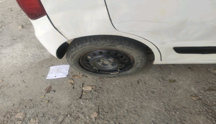 2016 Maruti Wagon R 1.0 VXI, Petrol, Manual, 2,32,351 km, tyre