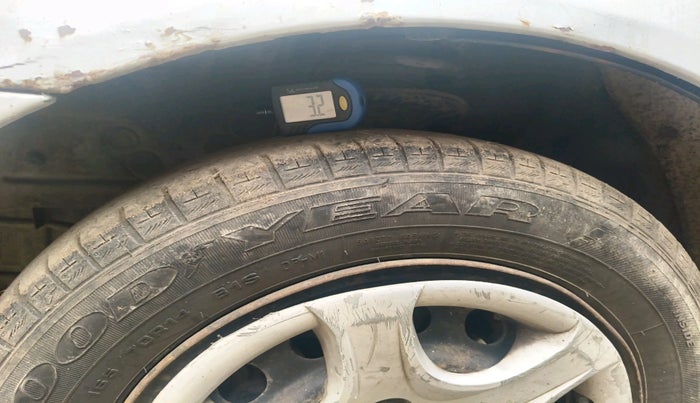 2012 Hyundai Accent EXECUTIVE, Petrol, Manual, 1,12,332 km, tyre