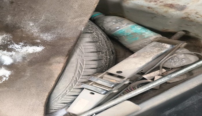 2012 Hyundai Accent EXECUTIVE, Petrol, Manual, 1,12,332 km, tyre