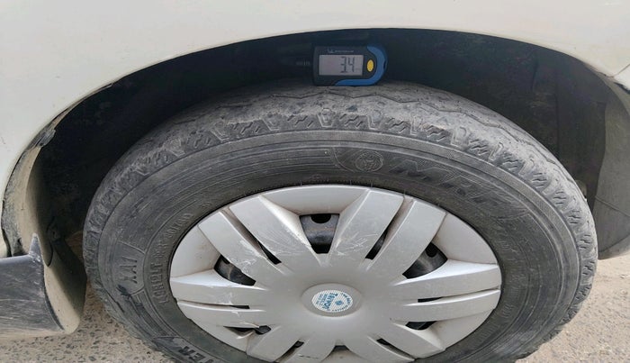 2013 Maruti Alto 800 LXI CNG, Petrol, Manual, 1,35,137 km, tyre