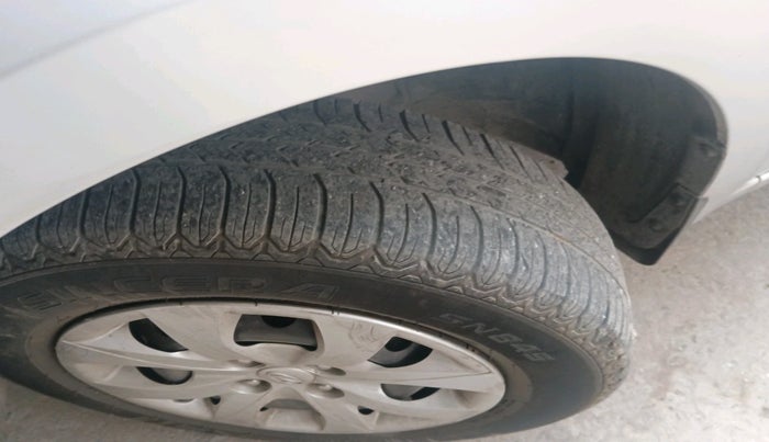 2015 Hyundai Elite i20 SPORTZ 1.2, Petrol, Manual, 1,83,251 km, tyre