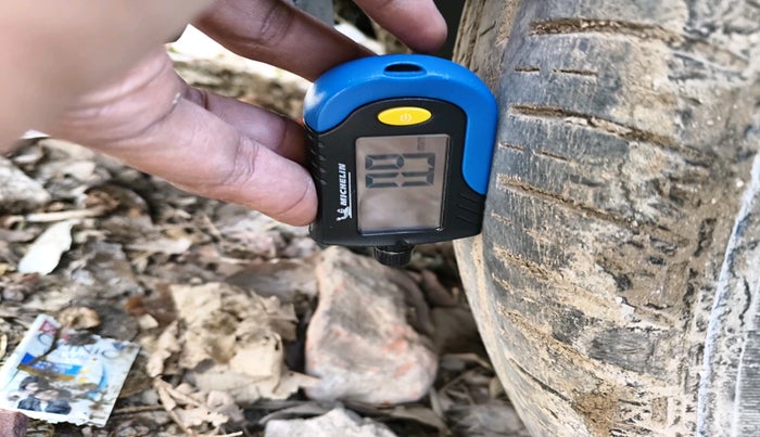 2013 Renault Scala RXL PETROL, Petrol, Manual, 1,17,060 km, tyre