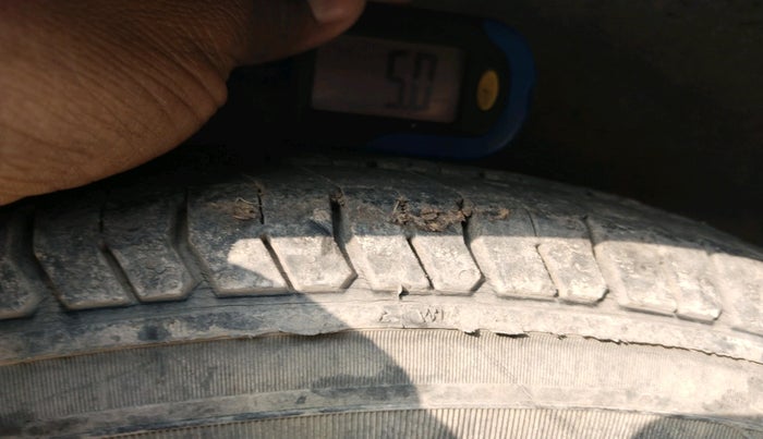 2012 Hyundai i10 SPORTZ 1.2, Petrol, Manual, 94,983 km, tyre