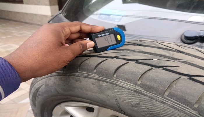 2016 Ford Ecosport TITANIUM 1.5L DIESEL, Diesel, Manual, 1,19,043 km, tyre