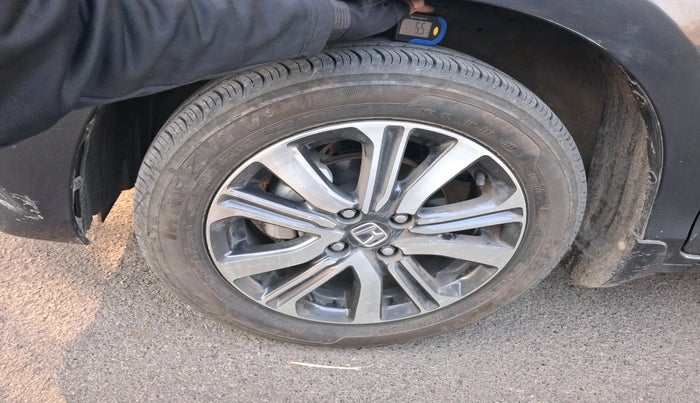 2023 Honda Amaze 1.2L I-VTEC VX, Petrol, Manual, 11,338 km, tyre