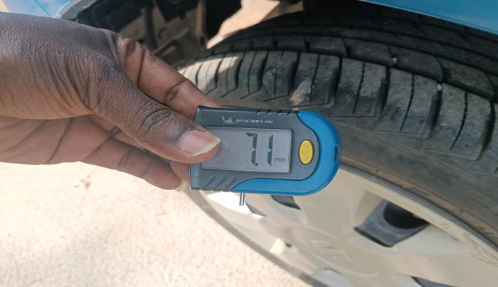 2015 Maruti Alto K10 VXI AMT, Petrol, Automatic, 40,417 km, tyre