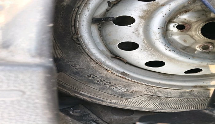 2011 Maruti Wagon R 1.0 LXI CNG, Petrol, Manual, 1,04,322 km, tyre