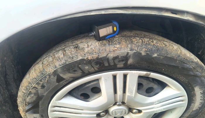 2010 Honda City 1.5L I-VTEC S MT, Petrol, Manual, 70,738 km, tyre